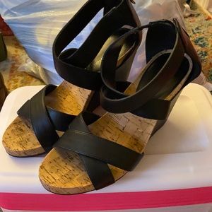 New never worn BCBGeneration wedges black 7.5